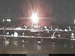 Video: Moment Passenger Jet Crashed Into Military Chopper In Washington DC Video: Moment Passenger Jet Crashed Into Military Chopper In Washington DC