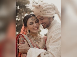 Darshan Raval Marries "Best Friend" Dharal Surelia. First Pics Of Newlyweds Out Darshan Raval Marries "Best Friend" Dharal Surelia. First Pics Of Newlyweds Out