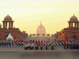 बीटिंग रिट्रीट: मधुर संगीत और शानदार प्रस्तुतियों के साथ गणतंत्र दिवस समारोह का समापन बीटिंग रिट्रीट: मधुर संगीत और शानदार प्रस्तुतियों के साथ गणतंत्र दिवस समारोह का समापन