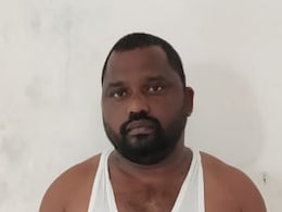 Mukesh Chandrakar Murder Case: मुख्य आरोपी सुरेश चंद्राकर के फर्म पर GST का छापा, हुआ ये बड़ा खुलासा Mukesh Chandrakar Murder Case: मुख्य आरोपी सुरेश चंद्राकर के फर्म पर GST का छापा, हुआ ये बड़ा खुलासा
