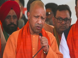 दिल्ली में योगी आदित्यनाथ की पहली जनसभा, धर्म, कर्म और रोहिंग्या के बहाने AAP पर बोला हमला दिल्ली में योगी आदित्यनाथ की पहली जनसभा, धर्म, कर्म और रोहिंग्या के बहाने AAP पर बोला हमला