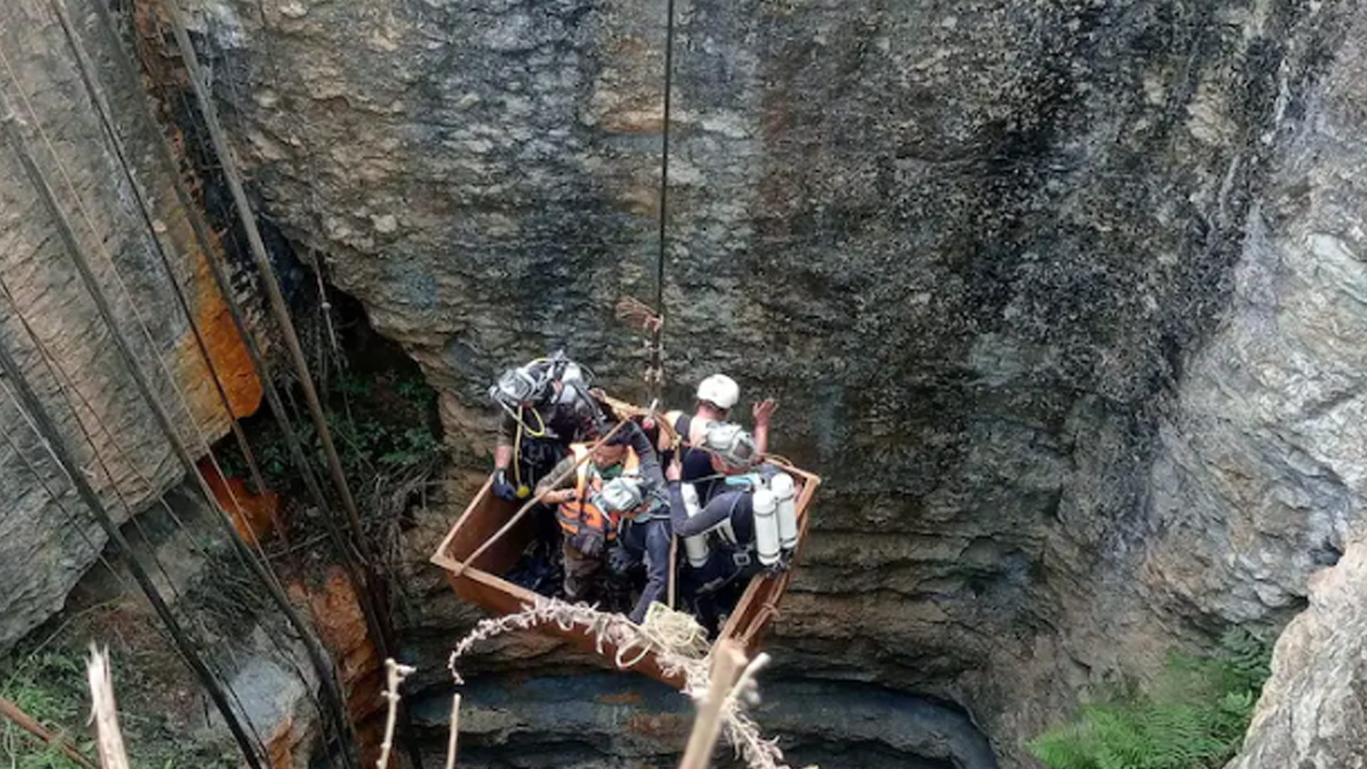 Divers Recover Body From Inundated Coal Mine In Assam, Many Still Trapped