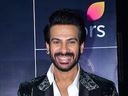 बिग बॉस 18 की ट्रॉफी जीतने के बाद करणवीर मेहरा का पहला इंस्टाग्राम पोस्ट, मां और बहन के साथ फोटो शेयर कर खुद को बताया असली हीरो बिग बॉस 18 की ट्रॉफी जीतने के बाद करणवीर मेहरा का पहला इंस्टाग्राम पोस्ट, मां और बहन के साथ फोटो शेयर कर खुद को बताया असली हीरो