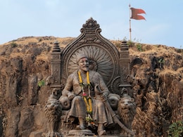 अभिनेते राहुल सोलापूरकर यांची अखेर दिलगिरी! शिवाजी महाराजांवरील वक्तव्यावर स्पष्टीकरण अभिनेते राहुल सोलापूरकर यांची अखेर दिलगिरी! शिवाजी महाराजांवरील वक्तव्यावर स्पष्टीकरण