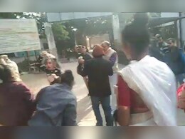 बांदा में किन्नर गैंग का आतंक, युवकों को फंसाकर करते थे अत्याचार, जबरन करवाते थे जेंडर चेंज बांदा में किन्नर गैंग का आतंक, युवकों को फंसाकर करते थे अत्याचार, जबरन करवाते थे जेंडर चेंज