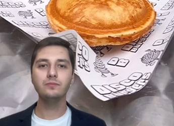 Viral: Paris Cafe Invents 'Closed Burger' To Prevent Dripping Sauces Or Falling Ingredients Viral: Paris Cafe Invents 'Closed Burger' To Prevent Dripping Sauces Or Falling Ingredients