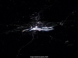 स्पेस से कैसा दिखता है महाकुंभ? NASA के अंतरिक्ष यात्री ने शेयर की शानदार तस्वीर स्पेस से कैसा दिखता है महाकुंभ? NASA के अंतरिक्ष यात्री ने शेयर की शानदार तस्वीर
