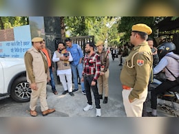 अजमेर दरगाह में हिंदू मंदिर होने का दावा करने वाले विष्णु गुप्ता को कोर्ट में भी जान का खतरा, जज से की ये डिमांड अजमेर दरगाह में हिंदू मंदिर होने का दावा करने वाले विष्णु गुप्ता को कोर्ट में भी जान का खतरा, जज से की ये डिमांड