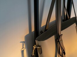 टोट, शोल्डर, स्लिंग बैग… Myntra की इस सेल से खरीदें Clowndish, Guess, Hidesign के हैंडबैग्‍स