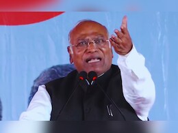 ‘गंगा में डुबकी लगाने से गरीबी खत्म होगी क्या?’ शाह-योगी के महाकुंभ स्नान पर मल्लिकार्जुन खड़गे का तंज ‘गंगा में डुबकी लगाने से गरीबी खत्म होगी क्या?’ शाह-योगी के महाकुंभ स्नान पर मल्लिकार्जुन खड़गे का तंज