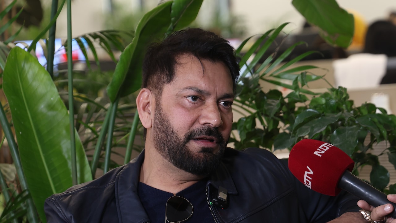 मशहूर गायक जसबीर जस्सी ने कहा कम से कम 10, 12 बार एक एक व्हाट्सएप पर सतलुज आ चुकी है