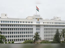 हिंदी तिसरी भाषा असावी की नसावी? त्रिभाषा धोरण समितीची प्रश्नावली जाहीर हिंदी तिसरी भाषा असावी की नसावी? त्रिभाषा धोरण समितीची प्रश्नावली जाहीर