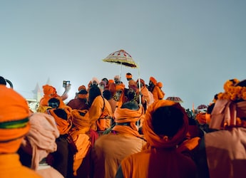 Maha Kumbh 2025: What To Eat, What To Avoid And How To Pack Smart Maha Kumbh 2025: What To Eat, What To Avoid And How To Pack Smart