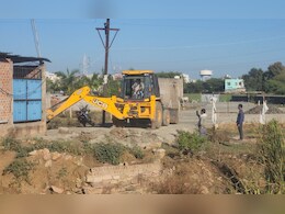 विदिशा में अवैध कॉलोनियों पर प्रशासन का बुलडोजर एक्शन, ऐसे हटाया गया अतिक्रमण