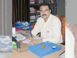 परेशान प्रोफेसर ने कालेज कैंपस में ही लगाया फांसी का फंदा, सुसाइड नोट में सामने आई वजह परेशान प्रोफेसर ने कालेज कैंपस में ही लगाया फांसी का फंदा, सुसाइड नोट में सामने आई वजह