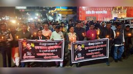 पत्रकार मुकेश चंद्राकर की हत्या को लेकर लोगों में गुस्सा,&nbsp;कैंडल मार्च निकालकर कहा- हत्यारों को फांसी दो