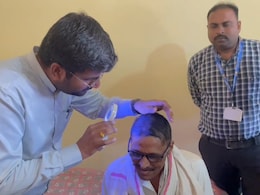 महाराष्ट्र: 3 गांवों में फैली रहस्यमयी बीमारी,  सिर पर हाथ फेरते ही गिरने लगते हैं बाल, 3 दिन में गंजे होने लगे लोग महाराष्ट्र: 3 गांवों में फैली रहस्यमयी बीमारी,  सिर पर हाथ फेरते ही गिरने लगते हैं बाल, 3 दिन में गंजे होने लगे लोग