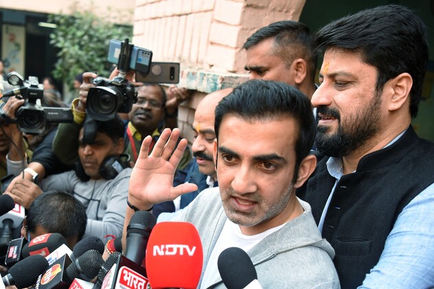 ड्रेसिंग रूम में सब कुछ ठीक नहीं है. ड्रेसिंग रूम में सब कुछ ठीक नहीं है.