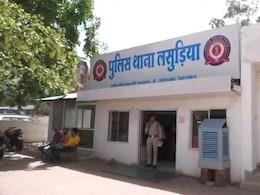 Indore Rape Case: किराए पर रहने वाले ने किया पांच साल की मासूम के साथ दुष्कर्म, घर की जगह स्कूल में सामने आया मामला Indore Rape Case: किराए पर रहने वाले ने किया पांच साल की मासूम के साथ दुष्कर्म, घर की जगह स्कूल में सामने आया मामला