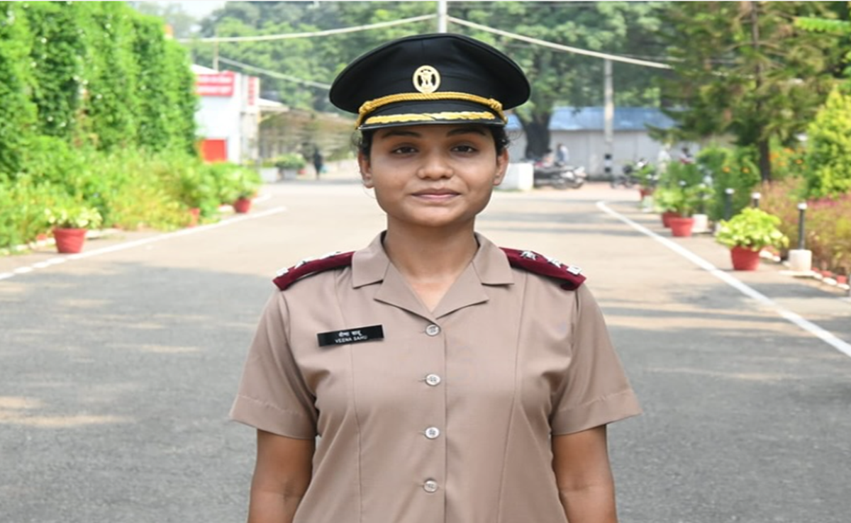 Indian Army: किसान परिवार की बेटी वीणा साहू ने बढ़ाया छत्तीसगढ़ का मान, जानिए इनकी सक्सेस स्टोरी