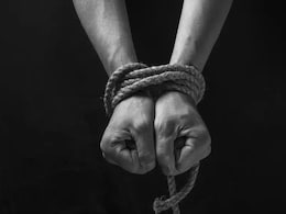 Rajasthan: परीक्षा देकर लौट रहे स्कूली छात्र का अपहरण, चाकू की नोक पर उठा ले गए आरोपी, 5 लाख की मांगी फिरौती Rajasthan: परीक्षा देकर लौट रहे स्कूली छात्र का अपहरण, चाकू की नोक पर उठा ले गए आरोपी, 5 लाख की मांगी फिरौती