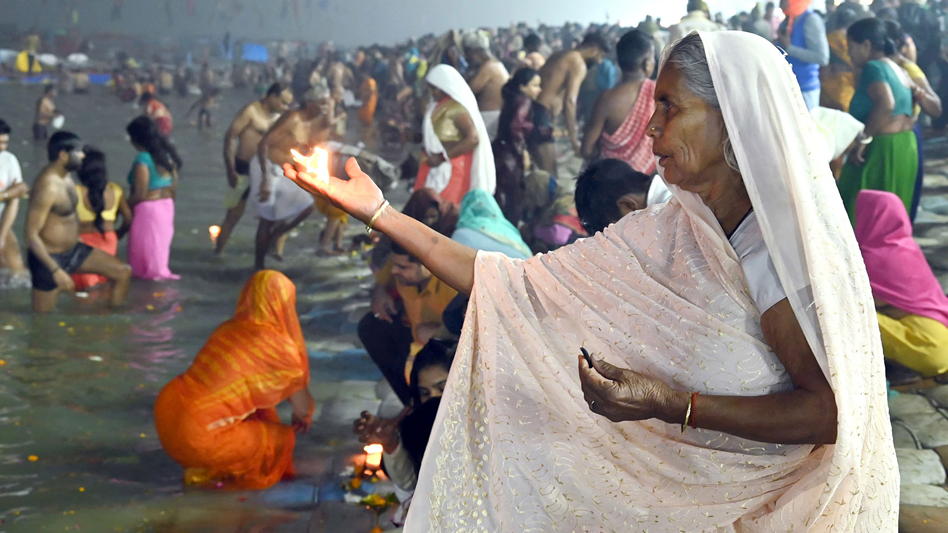 Devotees Take 1st 'Amrit Snan' At Sangam In Prayagraj