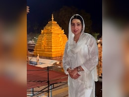 Sara Ali Khan Seeks Blessings At Srisailam Mallikarjuna Jyotirlinga Temple. See Pics Sara Ali Khan Seeks Blessings At Srisailam Mallikarjuna Jyotirlinga Temple. See Pics