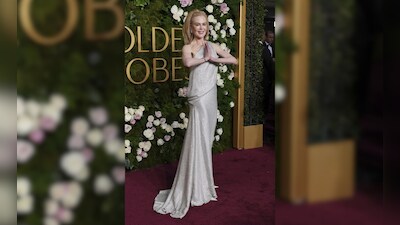Golden Globes 2025: Pic Of Nicole Kidman Greeting Paps With <i>Namaste</i>  Is Crazy Viral
