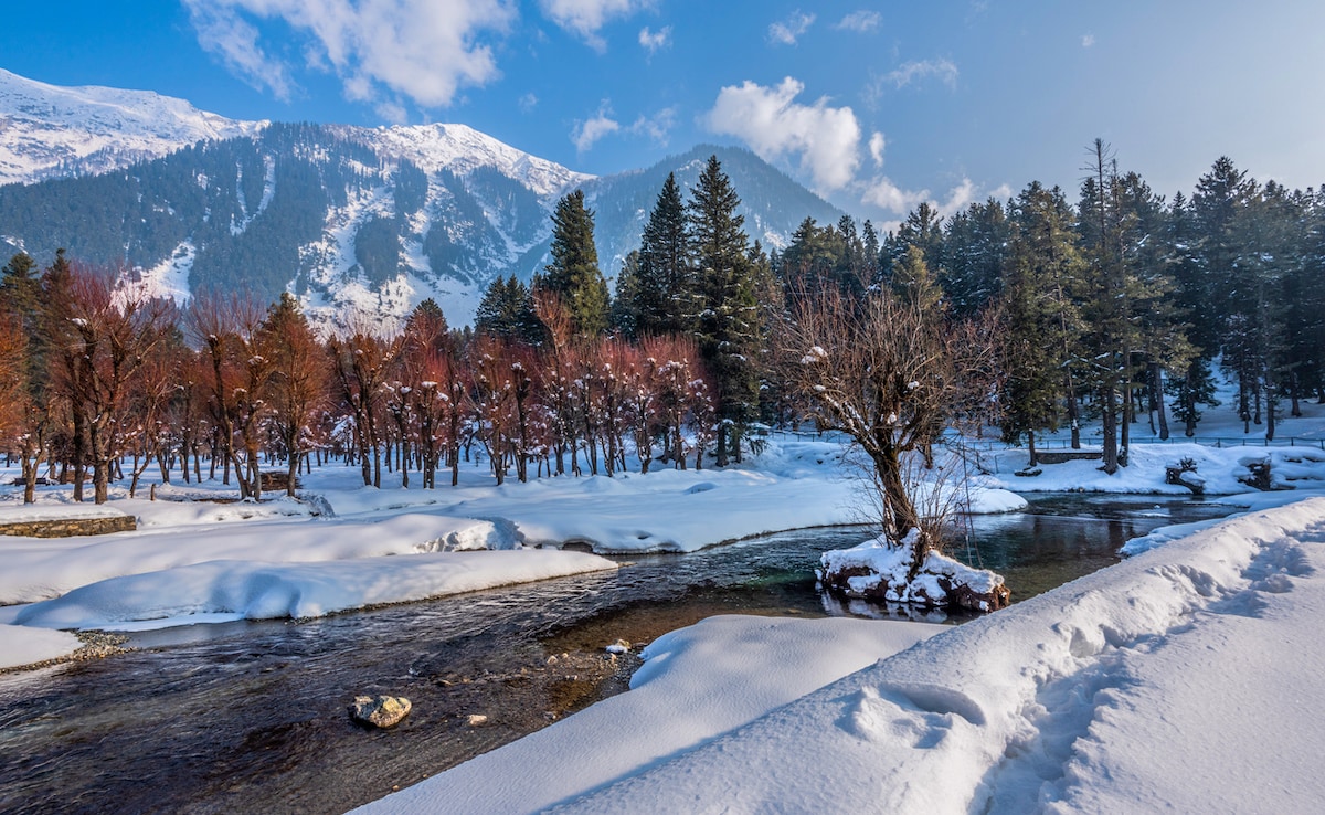 Betaab Valley. Photo: iStock Betaab Valley. Photo: iStock
