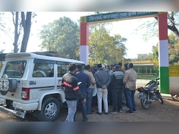 सोयाबीन का स्लॉट बुक न होने से किसानों का फूटा गुस्सा, डीडीए ऑफिस में जड़ा ताला सोयाबीन का स्लॉट बुक न होने से किसानों का फूटा गुस्सा, डीडीए ऑफिस में जड़ा ताला