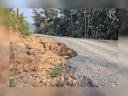 एनडीटीवी की खबर का असर: बीजापुर में गंगालूर से नेलशनार तक घटिया सड़क बनाने के मामले में FIR दर्ज, दो अफसर सस्पेंड एनडीटीवी की खबर का असर: बीजापुर में गंगालूर से नेलशनार तक घटिया सड़क बनाने के मामले में FIR दर्ज, दो अफसर सस्पेंड