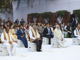 VIDEO: सामने बैठे थे PM मोदी और चल रहा था 'रघुपति राघव राजा राम' वाला भजन... बापू को ऐसी दी देश ने श्रद्धांजलि  VIDEO: सामने बैठे थे PM मोदी और चल रहा था 'रघुपति राघव राजा राम' वाला भजन... बापू को ऐसी दी देश ने श्रद्धांजलि