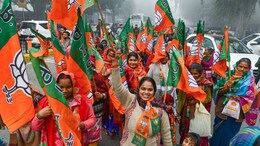 Delhi Election Results 2025 : दिल्लीत भाजपच्या प्रचंड विजयामागे जबरदस्त प्लानिंग; महिलांच्या 7,500 बैठका, प्रत्येक केंद्रीय मंत्र्यावर जबाबदारी
