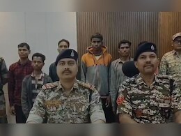 सेंट्रल कमेटी के बड़े नक्सली को लगा जोर का झटका, गार्ड ने पुलिस और CRPF के सामने डाल दिए हथियार