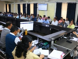 MP News: भ्रष्टाचार में दोषी पाया गया बाबू, तो बना दिया चपरासी! कलेक्टर के इस कदम की जमकर हो रही है चर्चा MP News: भ्रष्टाचार में दोषी पाया गया बाबू, तो बना दिया चपरासी! कलेक्टर के इस कदम की जमकर हो रही है चर्चा