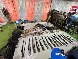 गरियाबंद एनकाउंटर में मारे गए 10 नक्सलियों की हुई पहचान, चलपति के अलावा ये नक्सली भी हुए ढेर गरियाबंद एनकाउंटर में मारे गए 10 नक्सलियों की हुई पहचान, चलपति के अलावा ये नक्सली भी हुए ढेर