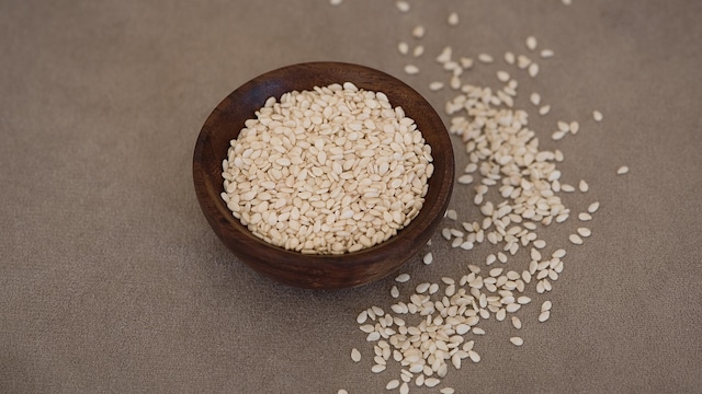 Sesame seeds have heating properties that help the body generate internal heat