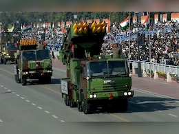 राफेल की गरज से डेयरडेविल्स के करतब तक... दुनिया ने कर्तव्य पथ पर देखा भारतीय सेना का शौर्य राफेल की गरज से डेयरडेविल्स के करतब तक... दुनिया ने कर्तव्य पथ पर देखा भारतीय सेना का शौर्य