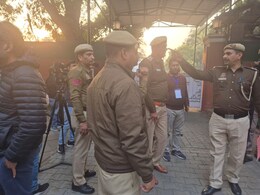 Ahead Of Polls, Police At Bhagwant Mann's Delhi Home. AAP Cries Foul Ahead Of Polls, Police At Bhagwant Mann's Delhi Home. AAP Cries Foul
