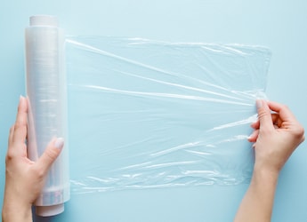 Stop Struggling With Cling Film! This Genius Hack Will Help You Unwrap It Effortlessly Stop Struggling With Cling Film! This Genius Hack Will Help You Unwrap It Effortlessly