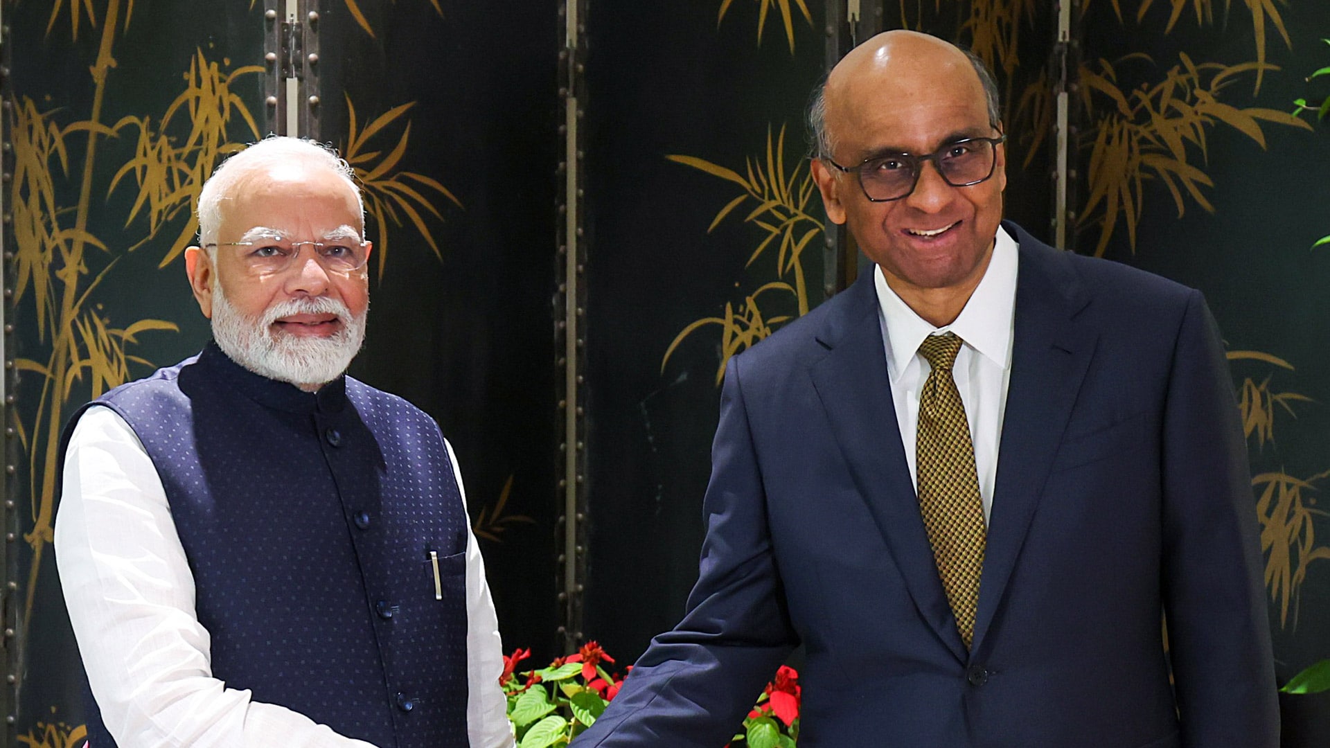 Singapore President In India, New US Rules On AI Exports, Gaza Truce Expected This Week?