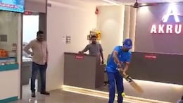Cricketer Vinod Kambli: हॉस्पिटल से डिस्चार्ज होते ही विनोद कांबली ने पहनी टीम इंडिया की जर्सी, लगाए शॉट&nbsp;