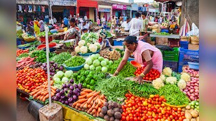 CPI Inflation: हरी सब्जियां महंगी हुई, लहसुन-प्&zwj;याज सस्&zwj;ते! मार्च में महंगाई बढ़ी, फिर भी नो टेंशन, वजह जान लीजिए&nbsp;