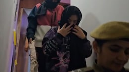 Rajasthan: &nbsp;स्&zwj;पा सेंटर पर पुल&zwj;िस की रेड, थाईलैंड की दो लड़क&zwj;ियां और एक युवक म&zwj;िला