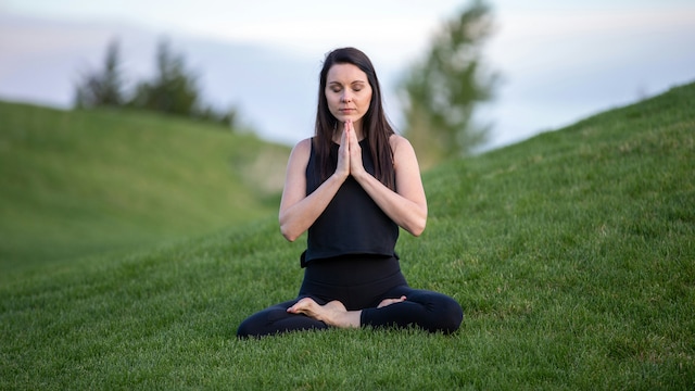 Heart failure patients should consult their cardiologist or a certified yoga therapist first