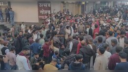 एमपी में मंदिर तोड़ने को लेकर जमकर मचा बवाल, थाने के सामने प्रदर्शनकारियों ने दिया धरना, जांच शुरू