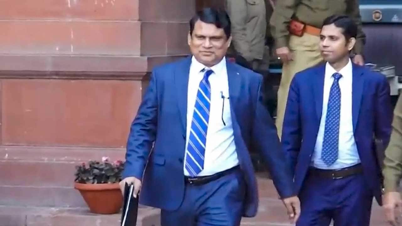 India Summons Top Bangladesh Diplomat Over Fencing Dispute