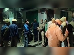 Rajasthan News: डूंगरपुर में पतंगबाजी को लेकर भिड़े दो समुदाय के लोग, तनाव के बाद भारी संख्या में पुलिस तैनात