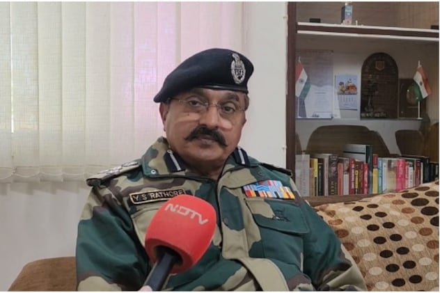 BSF नार्थ सेक्टर डीआईजी योगेंद्र सिंह. BSF नार्थ सेक्टर डीआईजी योगेंद्र सिंह.