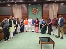 वक्फ बिल पर आज आखिरी बैठक! रिपोर्ट स्वीकार करेगी समिति; जानें विधेयक के अहम बदलाव वक्फ बिल पर आज आखिरी बैठक! रिपोर्ट स्वीकार करेगी समिति; जानें विधेयक के अहम बदलाव